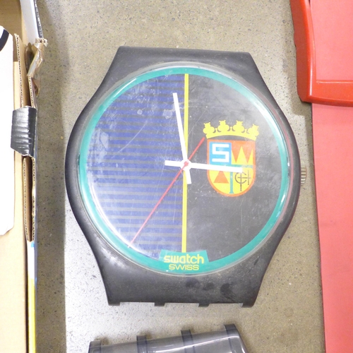 817 - A Maxi Swatch Juventus watch with box, two Maxi Swatch watch heads and a Swatch watch strap