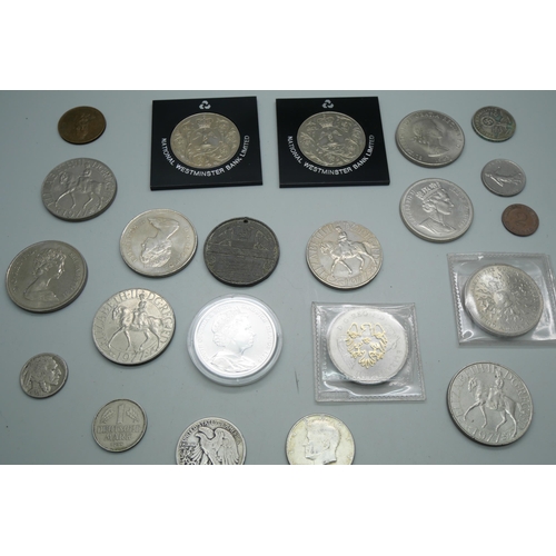 846A - A collection of commemorative crowns, a German 1938 2 mark coin, three USA coins, etc.