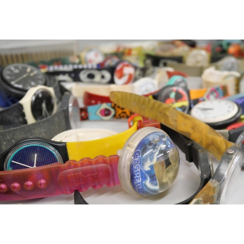 858 - A large collection of vintage Swatch wristwatches, including 1980s, some a/f