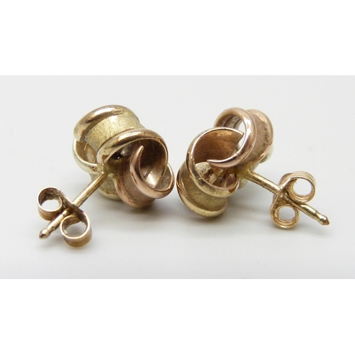 877 - A pair of 9ct gold knot earrings, 3.1g