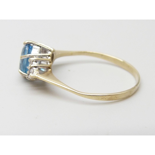 878 - A 9ct gold, blue stone and zircon ring, 1.6g, O