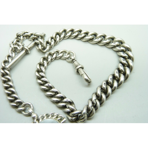 892 - A silver Albert watch chain, graduated curb links, with a silver set agate swivel fob, 73g, clip to ... 