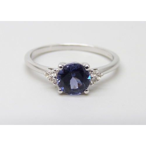 908 - A 9ct white gold, Mahenge blue spinel and zircon ring, with certificate, 2g, P/Q