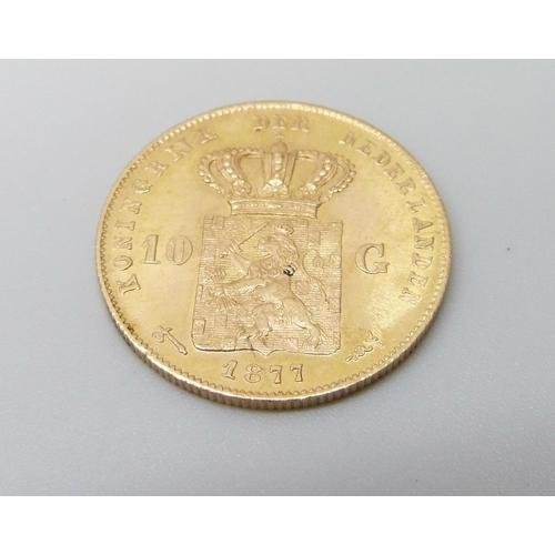 925 - A Dutch 1877 10 guilders gold coin, 6.7g