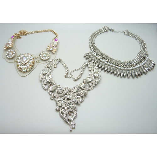 968 - Three statement necklaces