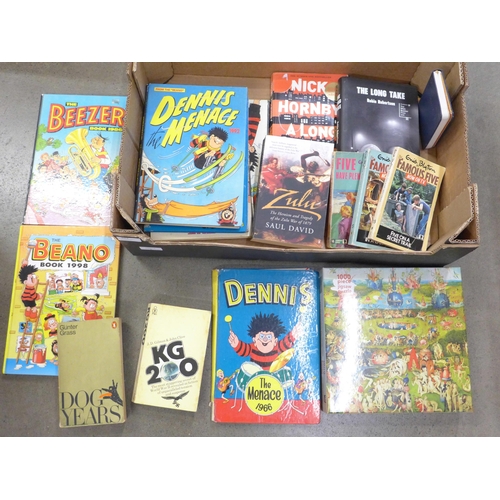 982 - A collection of Dennis The Menace, The Beano Book, Jigsaw Puzzle and paperback books **PLEASE NOTE T... 