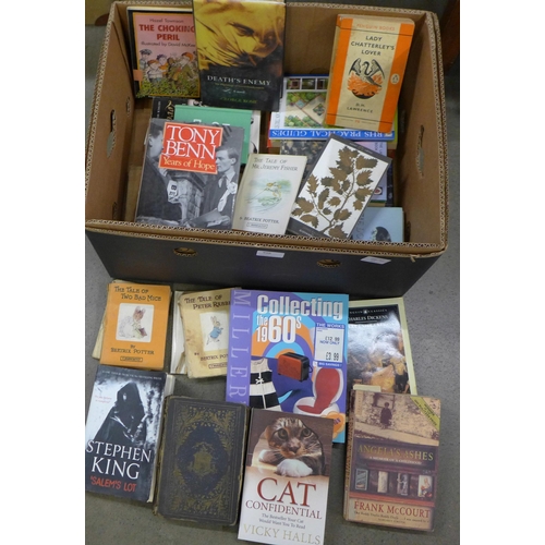 996 - A box of books **PLEASE NOTE THIS LOT IS NOT ELIGIBLE FOR IN-HOUSE POSTING AND PACKING**