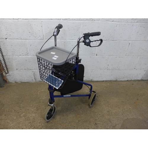 5195 - A lightweight Drive tri-walker