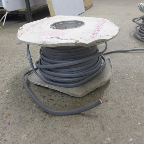 5276 - Three rolls of 3 core wire