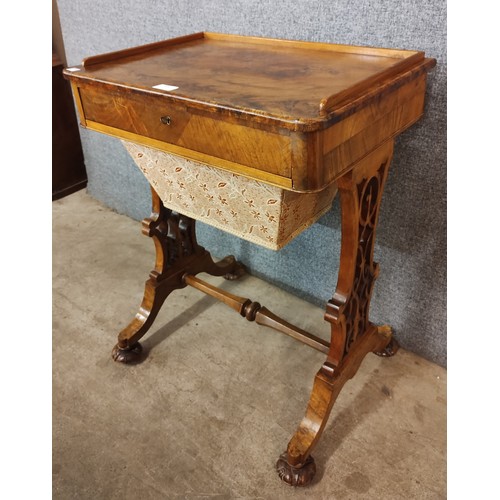 104 - A Victorian figured walnut lady's sewing table/box