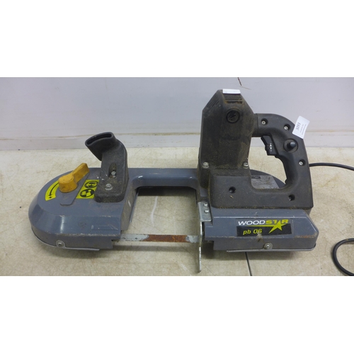 5093 - A Woodstar PB06 240v hand held band saw