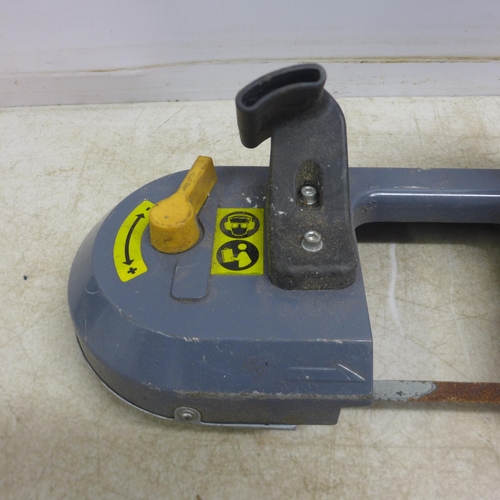 5093 - A Woodstar PB06 240v hand held band saw