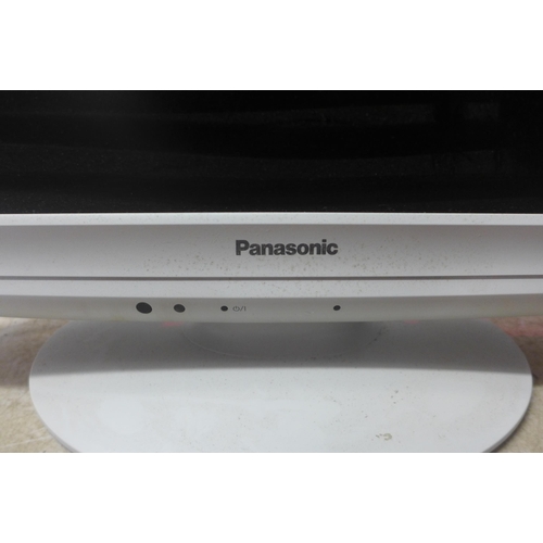 5099 - A Panasonic Viera TX-L19C20BW, 19