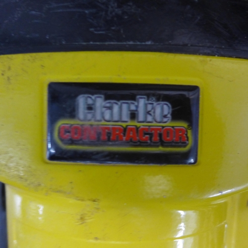 5283 - A Clarke Contractor CFN34, 34 degree clipped head air frame nailer (8537)  *This lot is subject to V... 