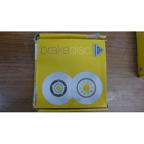 5310 - Two National Brake Technology singular disc brakes for a 1 series/3 series, model D/01B05 NBD1304