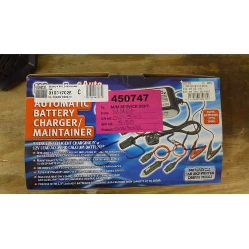 5316 - A quantity of Clarke items including a Clarke Auto Charge CB09-12 automatic battery charger/maintain... 