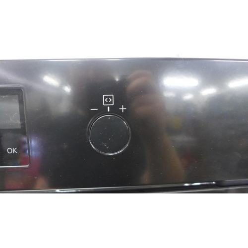 5136 - An AEG multi function model BEB335061B integrated oven