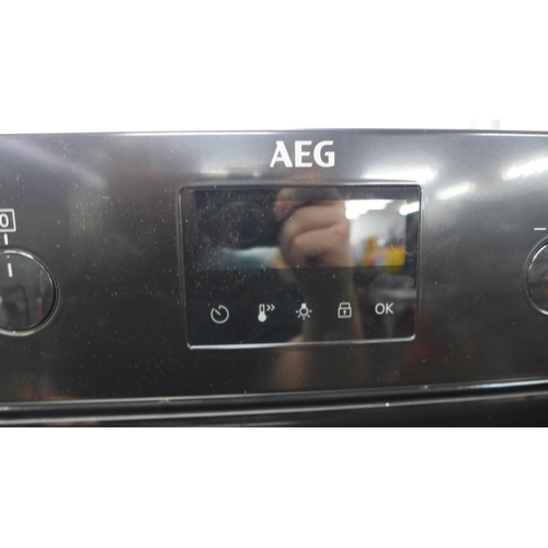 5136 - An AEG multi function model BEB335061B integrated oven