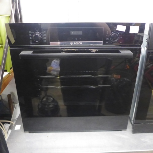 5137 - A Bosch Series 4 single integrated oven - model HBS534BBOB