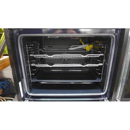 5137 - A Bosch Series 4 single integrated oven - model HBS534BBOB