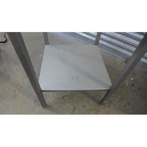 5187 - A 60cmx60cm stainless steel preparation table