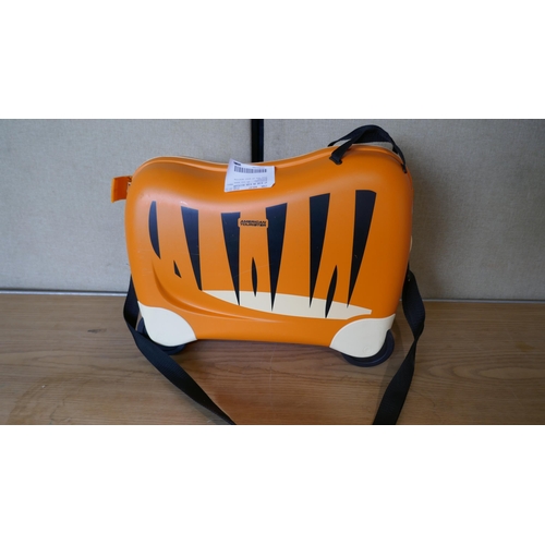 6026 - American Tourister Ride On Kids Suitcase  (335-265) *This lot is subject to Vat