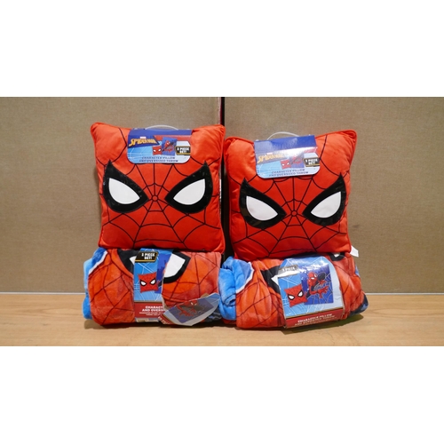 6188 - 2 x Spiderman Licensed Throw And Pillows (334-460,461) *This lot is subject to Vat