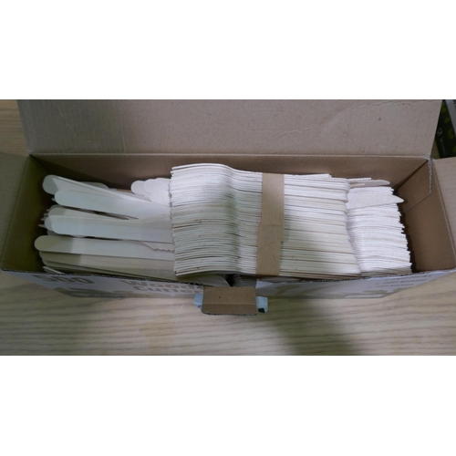 6243 - 2 x L.T.E Wooden Cutlery Packs (335-463,464) *This lot is subject to Vat