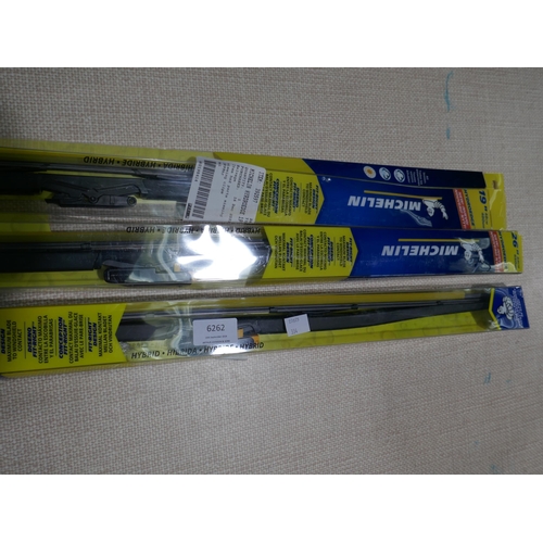 6135 - 3x Mixed Michelin Hydro edge Wiperblades  (334-284,285,286) *This lot is subject to Vat