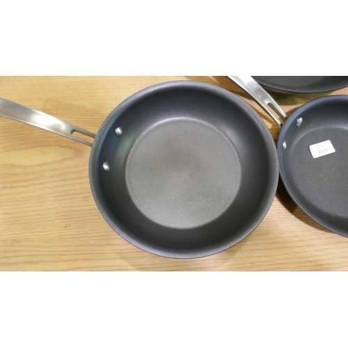 6145 - Kirkland Signature Frying Pans 3 pack        (334-251) *This lot is subject to Vat