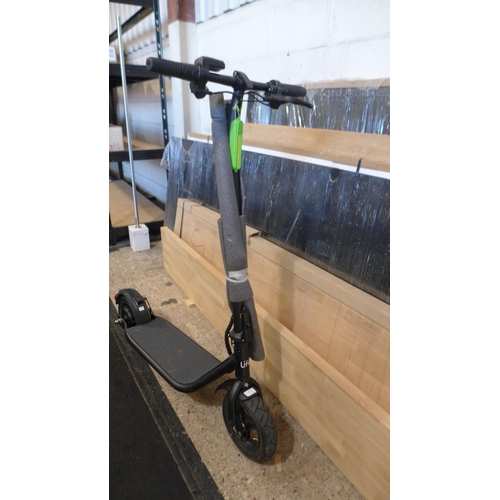 6131 - Li-Fe 350 Air Electric Scooter with Charger