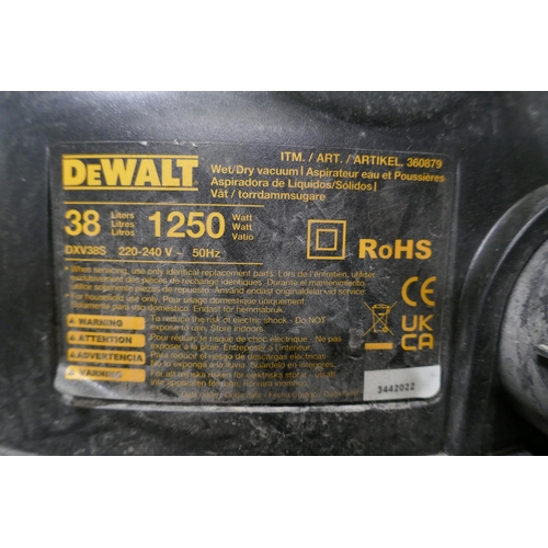 6202 - Dewalt 38L Wet Dry Vacuum Cleaner Eu - This lot requires a UK adapter (334-513) *This lot is subject... 