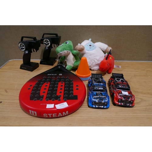 6226 - Wilson Padel Racket  Steam Elite. Power Craze Drifter 1:28+ Dog Toys   (335-380,387) *This lot is su... 