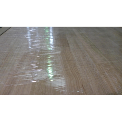 6272 - Worktop Solid Oak 300cm x 60cm (554-176)   * This lot is subject to vat