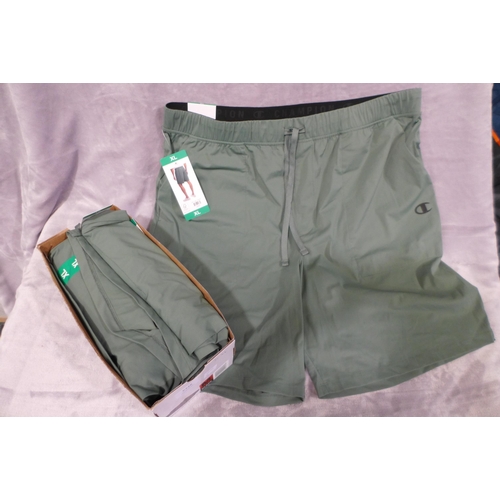 6348 - 8 x men's green Champion shorts: size XL (335-30/85796) *This lot is subject to Vat