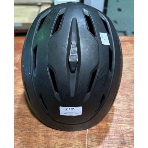 6109 - Bolle Bike Helmet (335-633) *This lot is subject to Vat