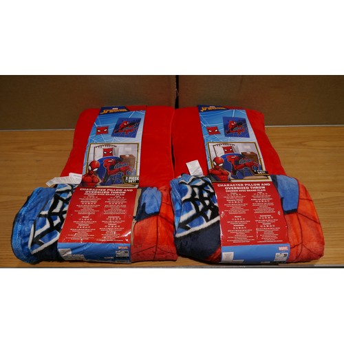 6189 - 2x Spiderman Pillow and Throw (334-618) *This lot is subject to Vat