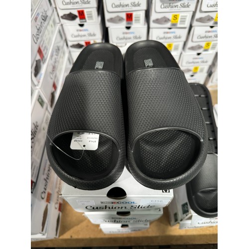 6356 - 4 x 32 Degrees cool black cushion slides: size medium (335-38/85796) *This lot is subject to Vat