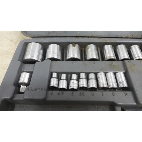 5019 - A Richmond socket and spanner set