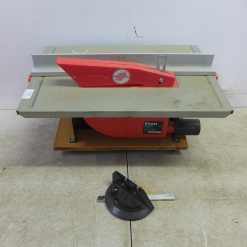 5038 - A Ferm F2B-720 table saw - 240V