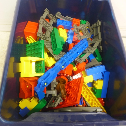 5055 - A box of assorted LEGO Duplo