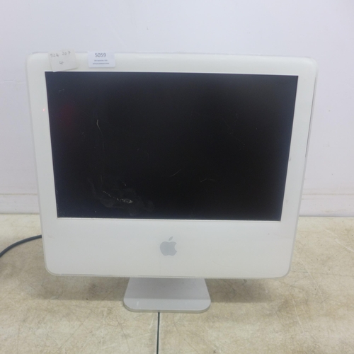 5059 - An A1058 240v Apple iMac computer with power cable