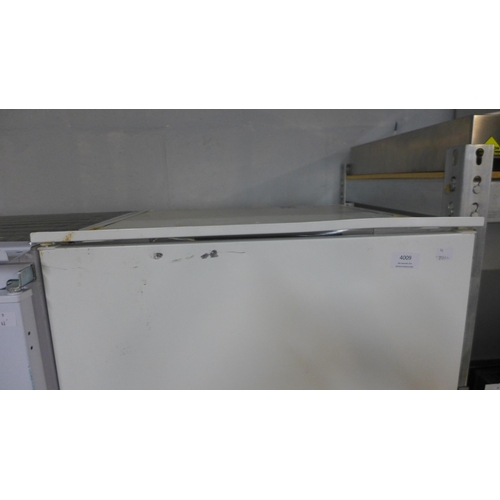 4009 - Electrolux 60/40 Fridge Freezer (Used) ENN2853COV (458-213) *This lot is subject to Vat