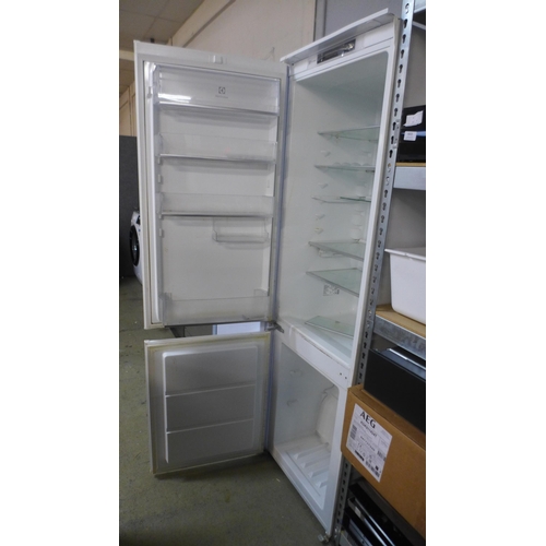 4009 - Electrolux 60/40 Fridge Freezer (Used) ENN2853COV (458-213) *This lot is subject to Vat