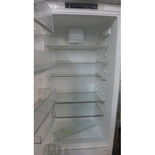 4009 - Electrolux 60/40 Fridge Freezer (Used) ENN2853COV (458-213) *This lot is subject to Vat