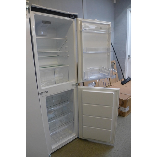 4066 - AEG 50/50 Fridge Freezer (Frost Free) (Transit damage) Original RRP £583.33  + vat (460-197)    * Th... 