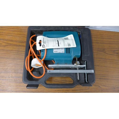 5246 - A quantity of tools and other items including drill chucks, a Black & Decker S4A26 240V 55mm jigsaw ... 