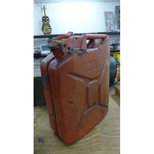 5260 - Three metal 20 litre jerry cans