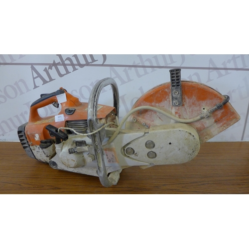 5271 - A Stihl TS400 petrol driven stone cut off saw