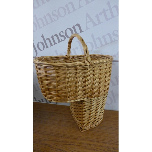 5288 - Two wicker baskets and a Wheatcroft garden centre garden toolbox